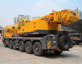 200T大臂吊車